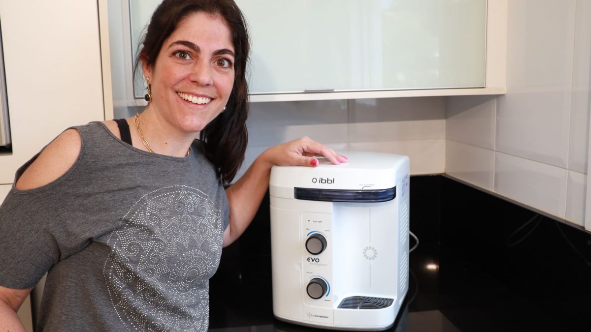Patrícia Hopf revela usar água purificada para cozinhar