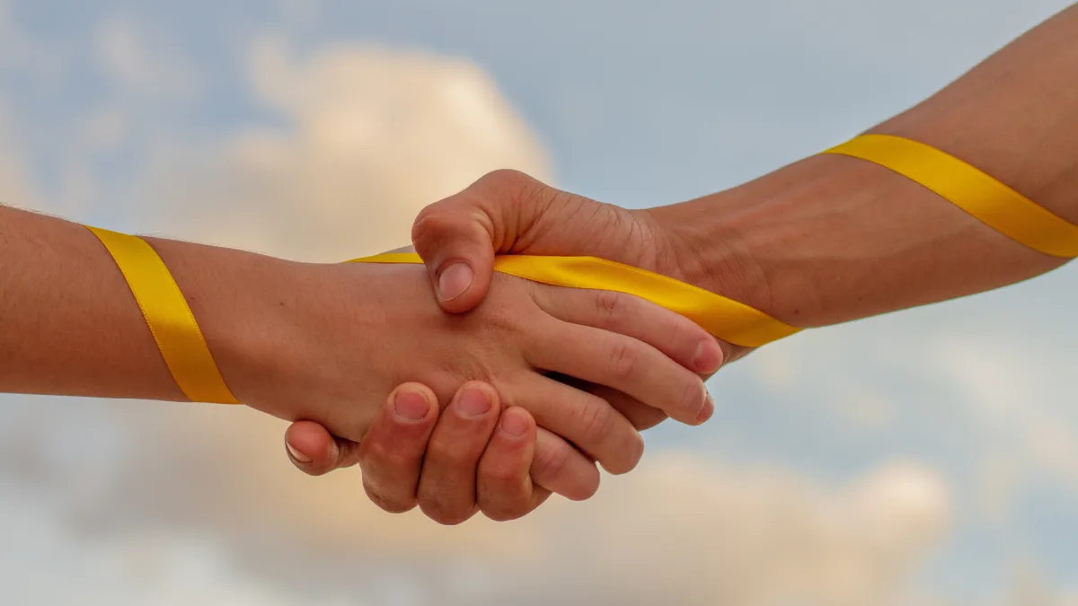 Setembro Amarelo: Como o autocuidado e a hidratação podem ajudar no equilíbrio emocional